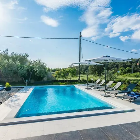 Rossa Villa