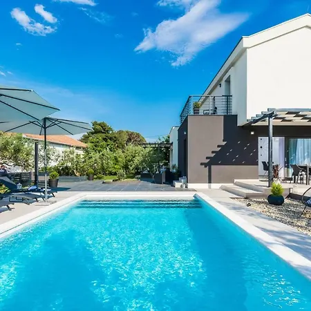 Rossa Villa