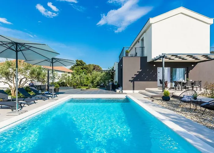 Rossa Villa