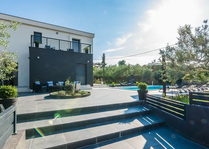 Rossa Villa