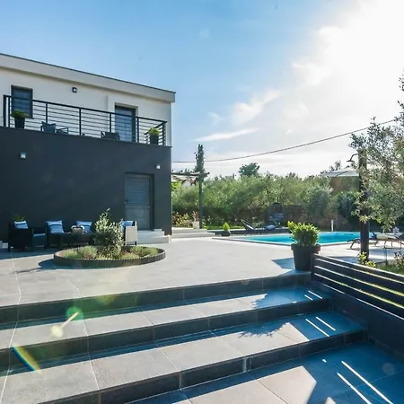 Rossa Villa